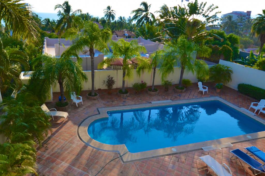 Private pool shared with 5 other units
