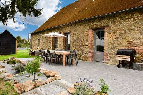Holiday Home in la Neuville-aux-Joûtes with Garden & BBQ