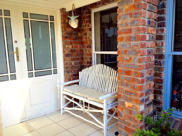 Luxury spacious holiday house near lake and beach gallery image 2