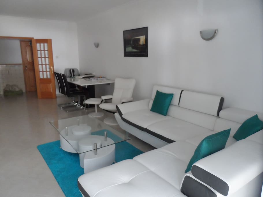 Modern lounge. 55" tv, fast wifi, etc.