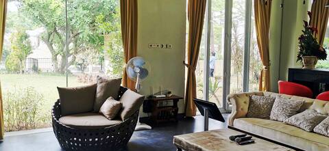 Golf Lake Villa
beautiful, clean, quiet and new
