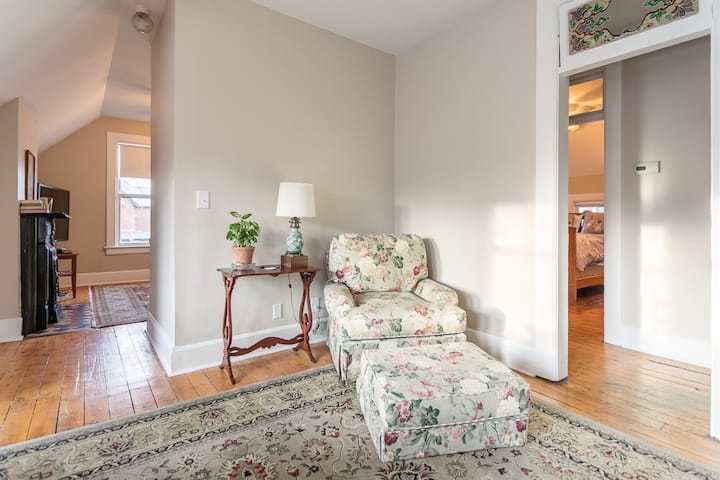 Elegant Flat In Denver's Hottest Neighborhood - Denver Museum of Nature & Science