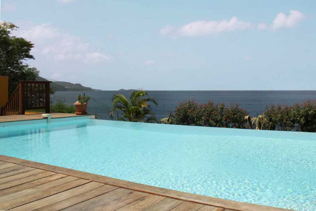 Piscine vue mer