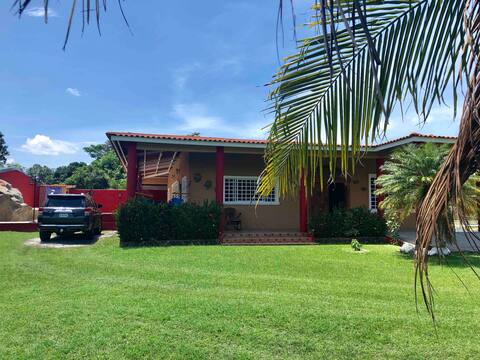 Las Palmeras Villas