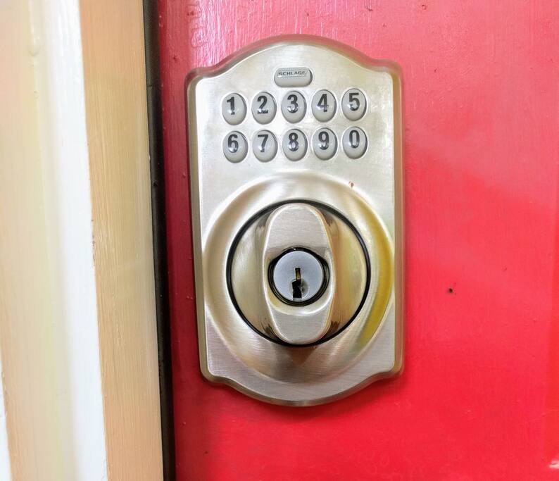 Keyless entry makes checking in and checking out a breeze! No key required! You will get a unique 4 number code prior to check in.