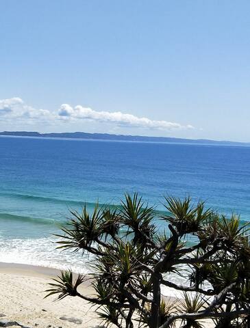 Sunshine Beach Tropical Resort Living gallery image 5