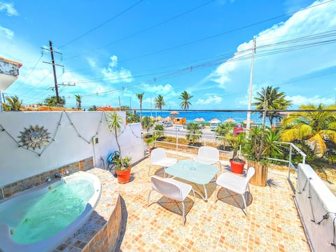 Popular Airbnb listing: Beachfront | OceanView Terrace w/Jacuzzi | 2BR in Supermanzana 86