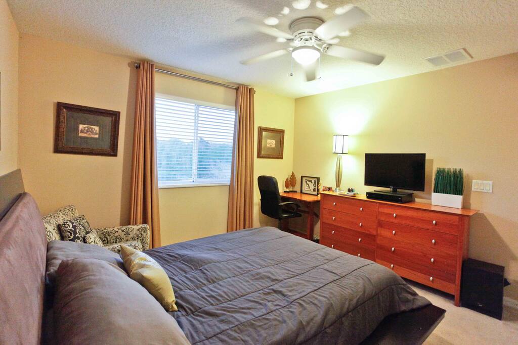 Private Bedroom with Lake View
