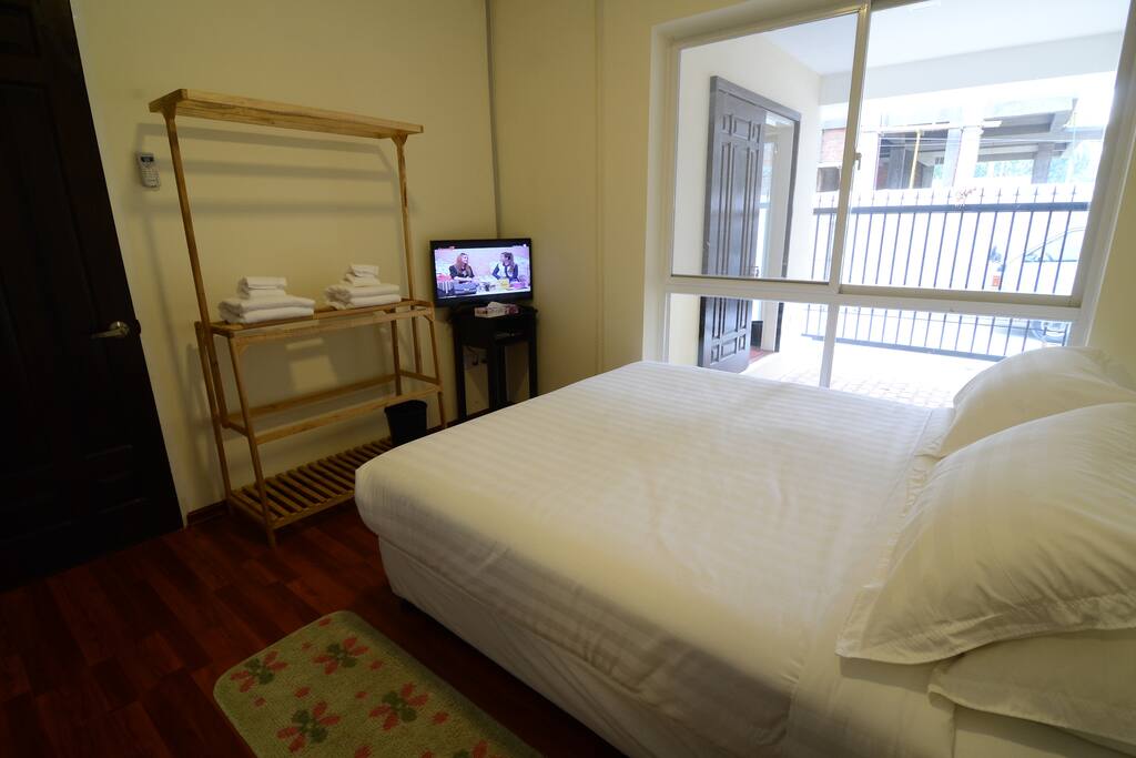Bedroom 2- Double Bed