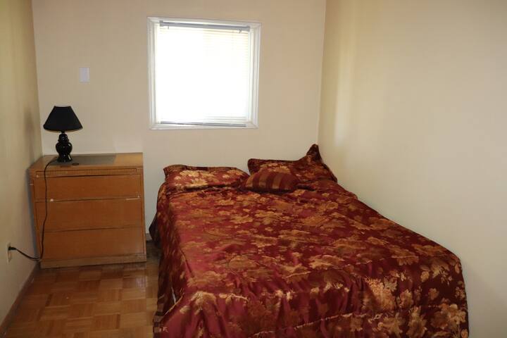 Spacious Port Franks Cottage For Big Family Group Cabins For