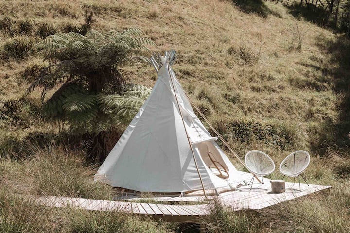 Romantic Glamping Getaway Near Matakana Tipis For Rent In Big Omaha Auckland New Zealand
