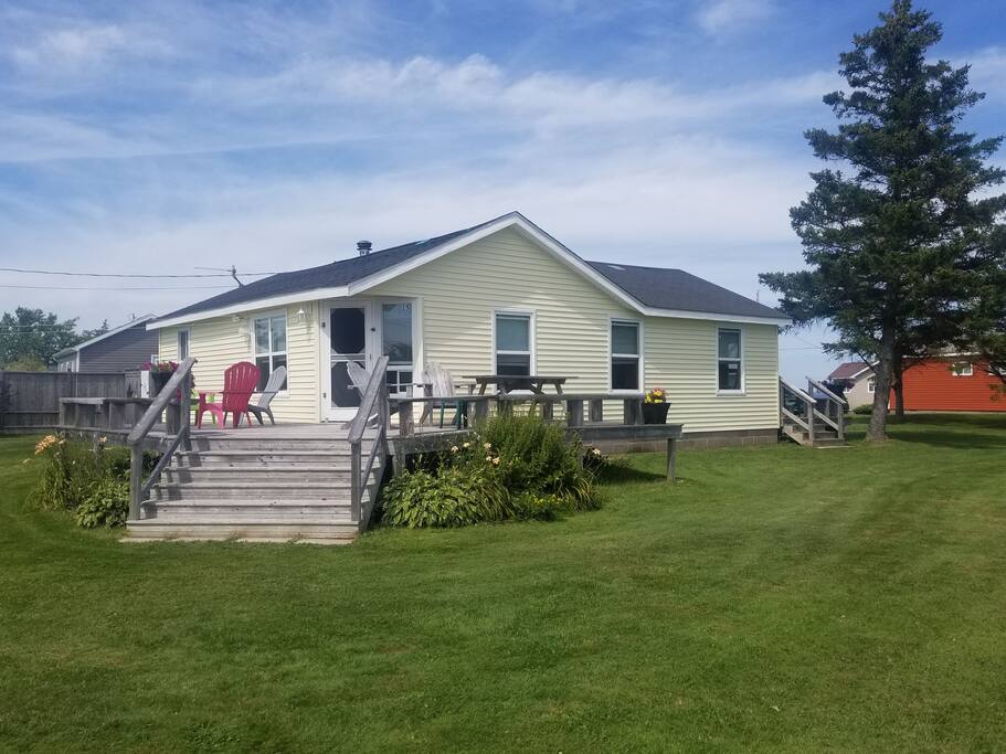 Amherst Shore Cottage Cabins for Rent in Amherst Shore, Nova Scotia