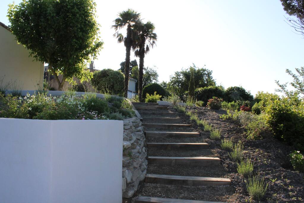 Quiet gardens