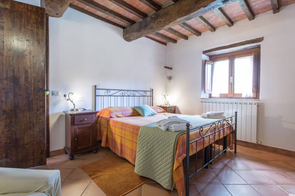 Camera da letto matrimoniale
