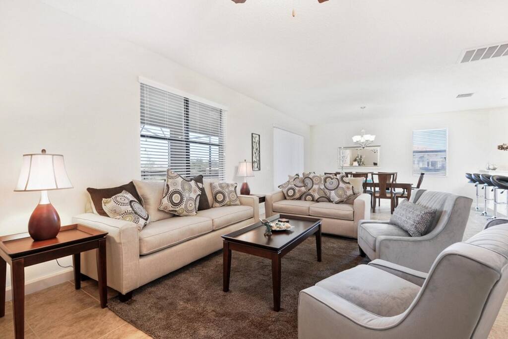 19_family_room