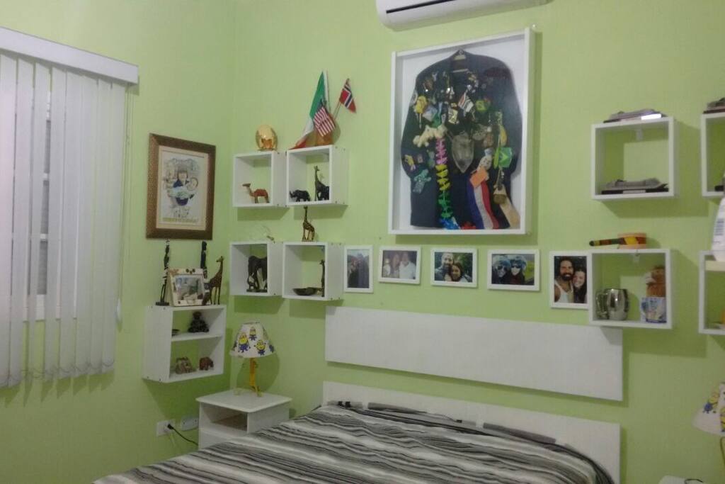 Quarto temático: Viagem ao Mundo, com cama queen size