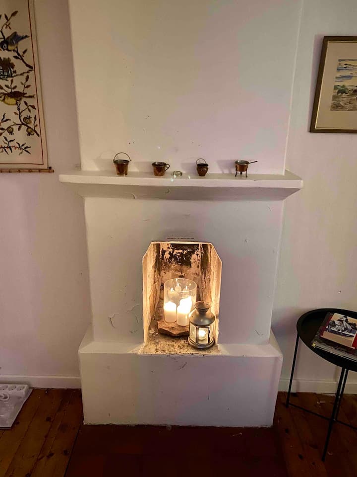 Eget Hus Mitt I Naturen, Med Plats För Flera. - Skara