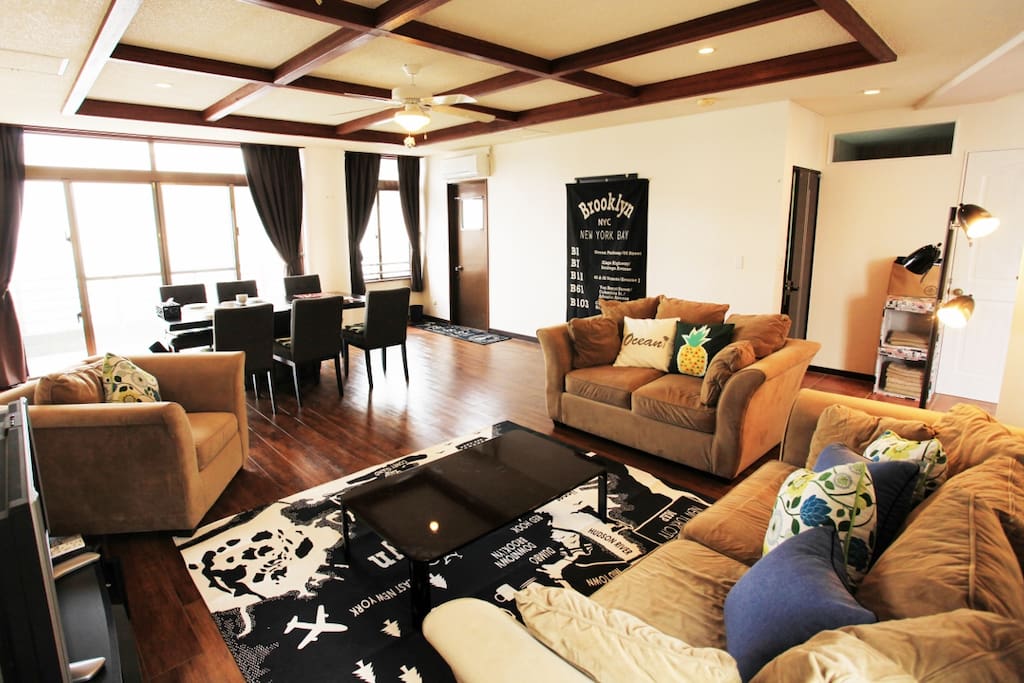 Living Room リビングルーム