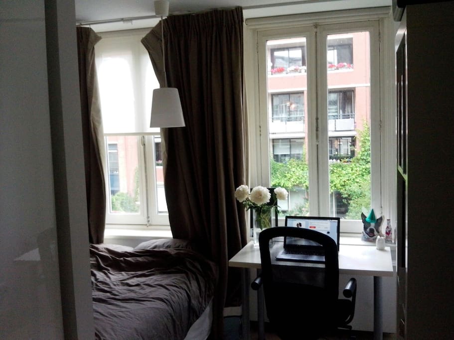 Work, sleep and enjoy your well deserved weekend in Amsterdam