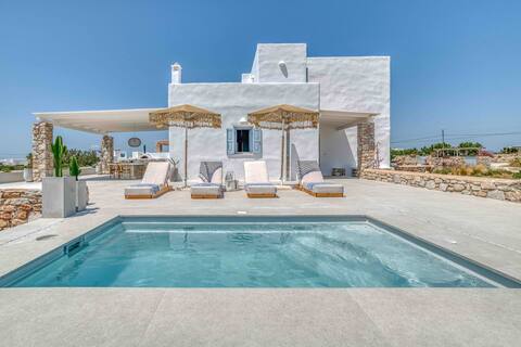 Villa in Agia Irini - Sunsets! Private Plunge Spa