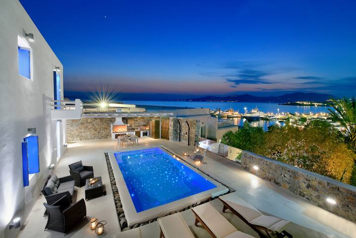 ELEGANT VILLA at the CENTER of MYKONOS TOWN gallery image 4