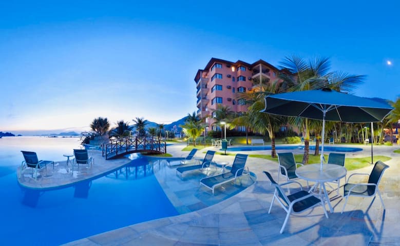 RESORT PORTO BALI - SUÍTE MASTER - FRENTE PRO MAR