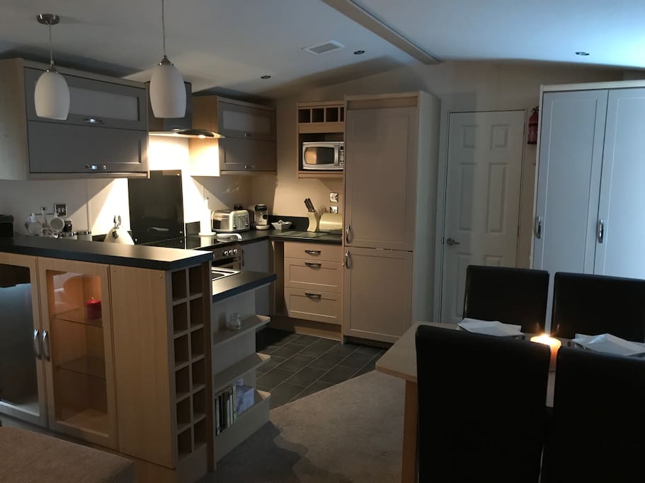 Kitchen/dining area