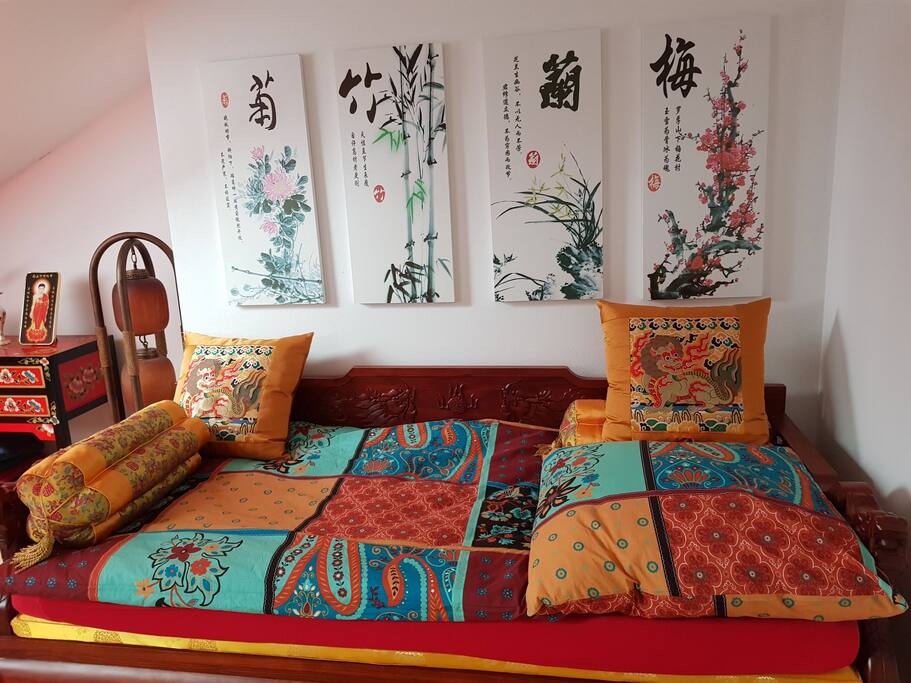 very cozy single bed with 100 percent cotton bed clothes