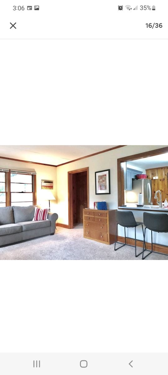 Back Den me divanin e fjetjes së Mbretëreshës është "Dhoma e gjumit" e katërt