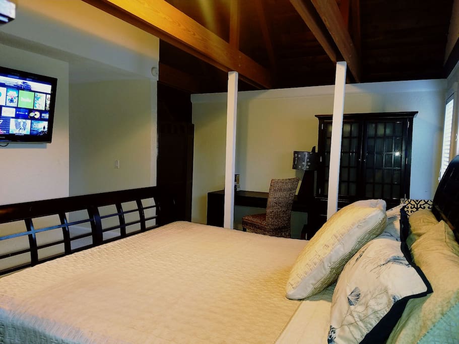 Bedding may be different than shown