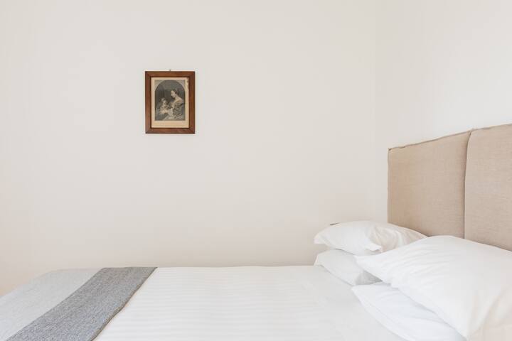 Casa Marisetta—Contemporary Apartment in Historic Building gallery image 5