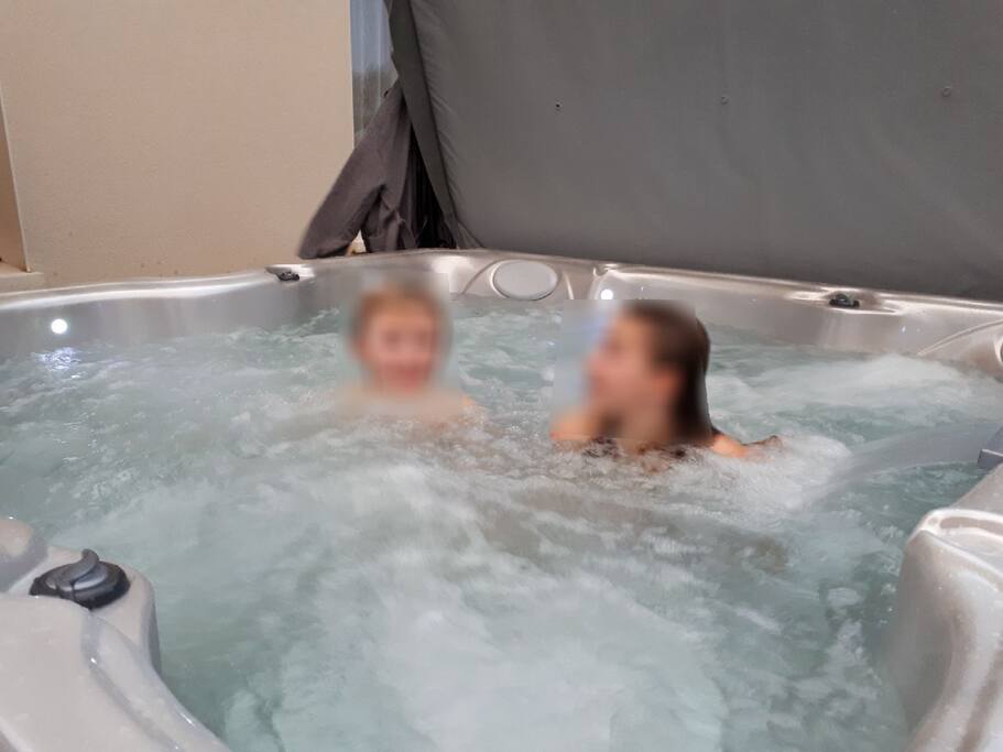Jaccuzzi 6 places