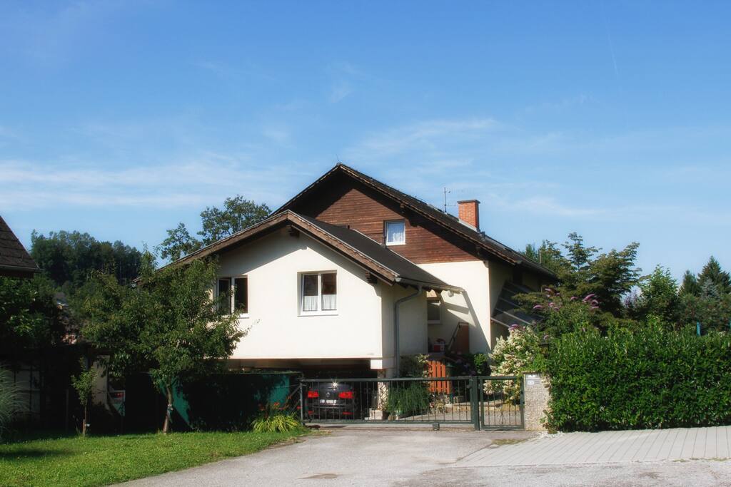 House in quiet area / Haus in ruhiger Lage