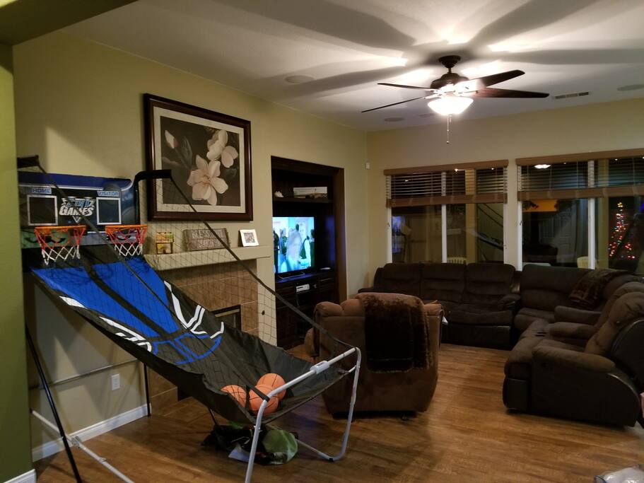 Living room/Entry with Indoor Basketball