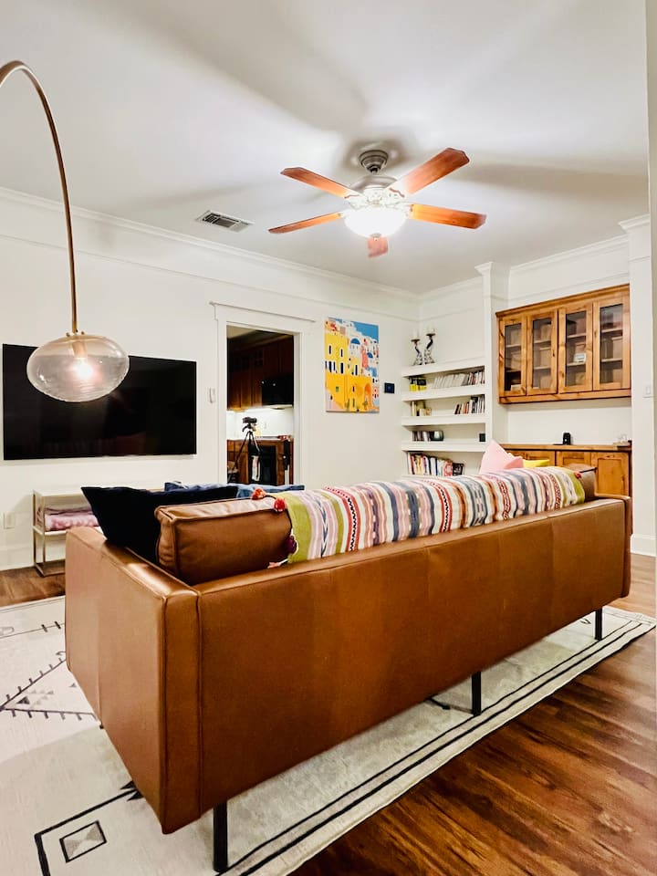Magnoliabase Bungalow @ Fairmount, Ev Dog Friendly - Fort Worth, TX