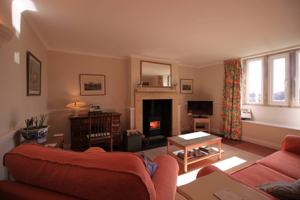 SITTING ROOM