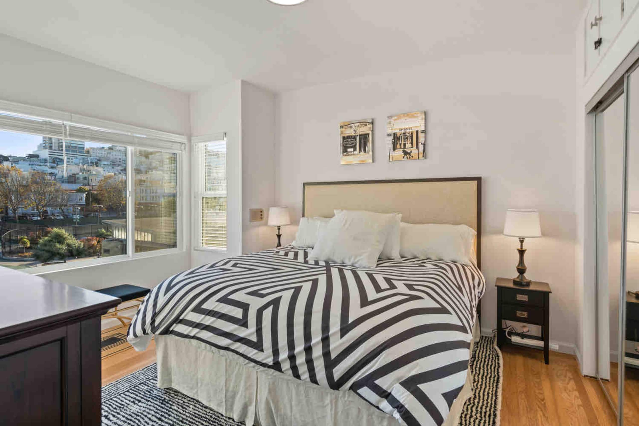 Condo in San Francisco · ★5.0 · 2 bedrooms · 2 beds · 1 bath - Image 3
