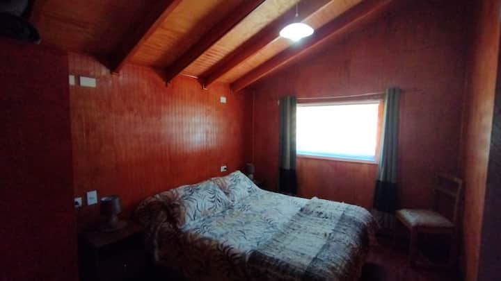 Dhomë gjumi kryesore, kati i 2-të