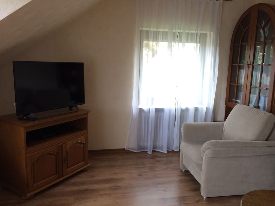 Wohnzimmer mit SAT TV