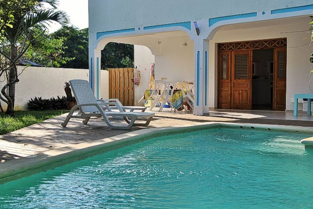 Pool/main entrance