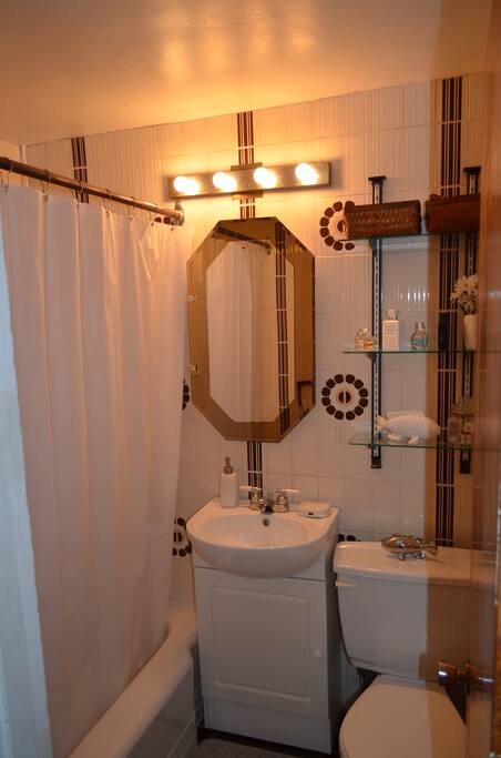 BATH ROOM