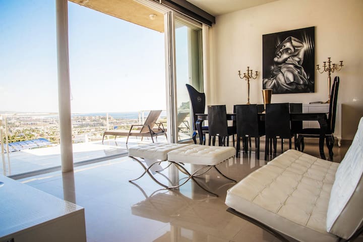 Top rated luxury views 3 bdr condo - Pedregal