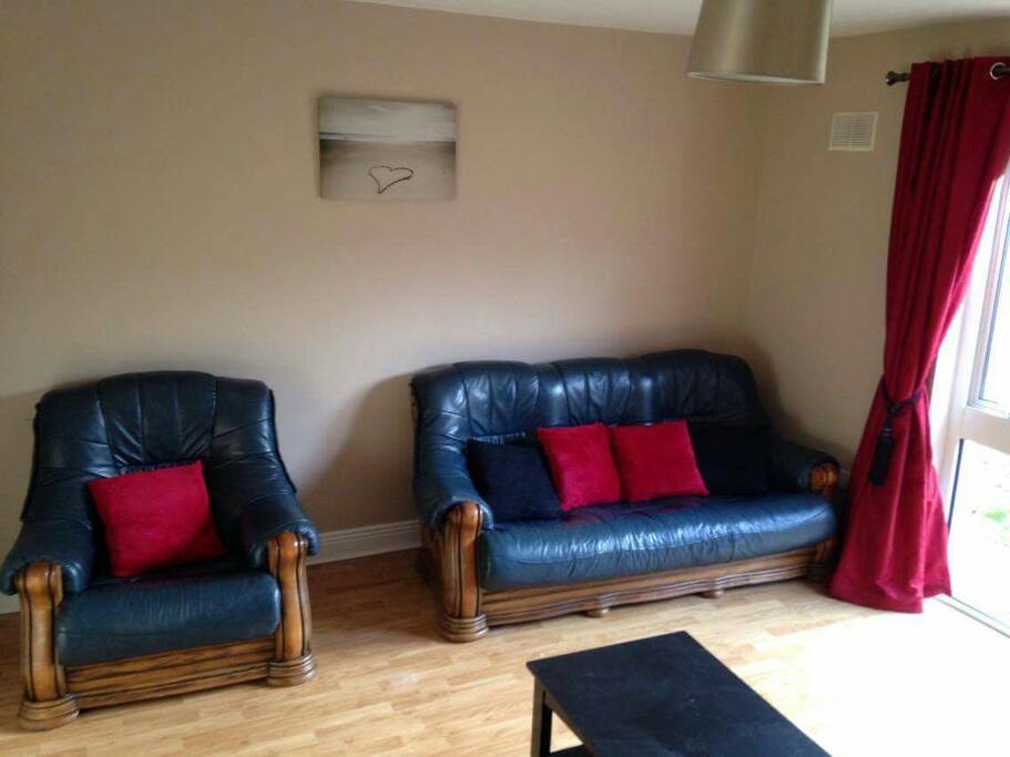 Spacious Sitting Room