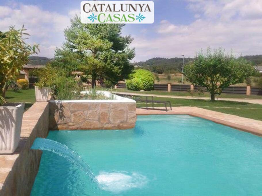 Outdoor swimming pool