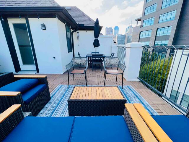 Beautiful 3BR Canton Townhouse gallery image 3