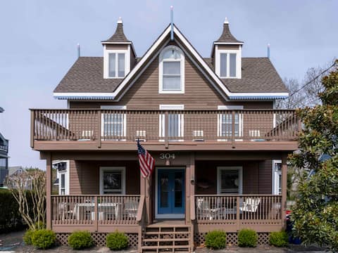 Welcome to Sea Gables, 3 1/2 Bedroom!