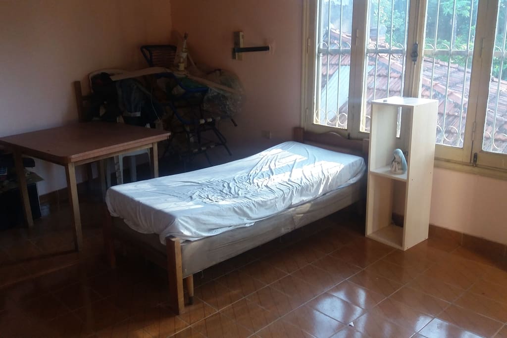 Habitación con cama