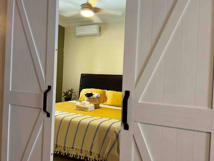King size bed suite 