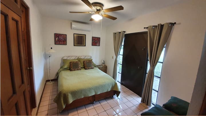 Chumba cha kulala kwenye ghorofa ya chini