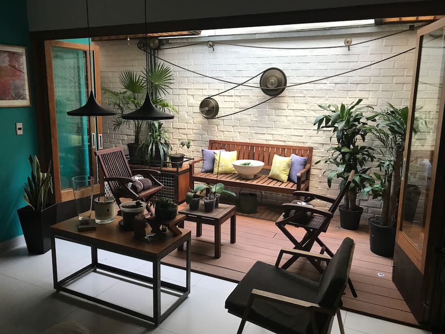 Sala y terraza con domo , deslizable